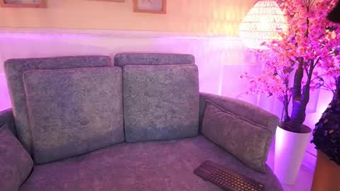 Megan Lowell online show from February 7, 7:28 pm