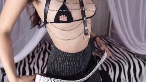 meganpeach_ online show from February 13, 1:03 pm