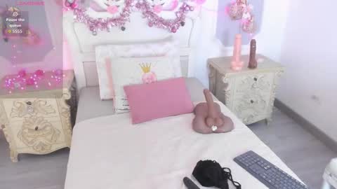 Megan online show from November 27, 12:35 pm