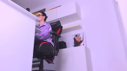 Megan online show from December 20, 10:00 pm