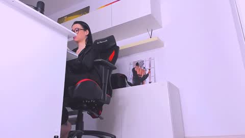 Megan online show from February 12, 7:24 pm