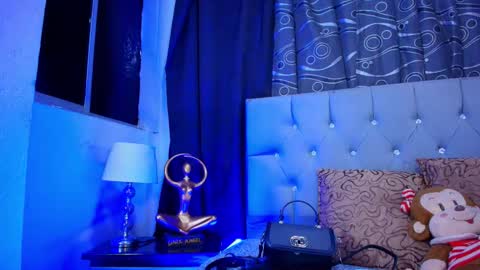 meggan online show from November 5, 4:47 am