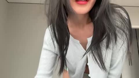 Mei online show from April 21, 11:28 am