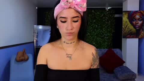 Mei online show from December 18, 11:49 am