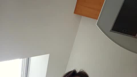 mel_paq001 online show from September 21, 9:57 am