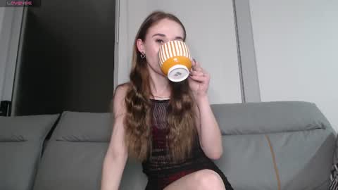 Melani online show from June 20, 9:59 am