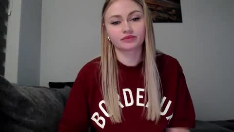 Melania online show from February 9, 8:02 pm