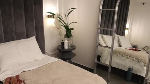 Melanie Baez online show from March 10, 6:27 am