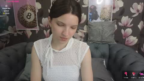 Melanie online show from July 29, 9:09 am