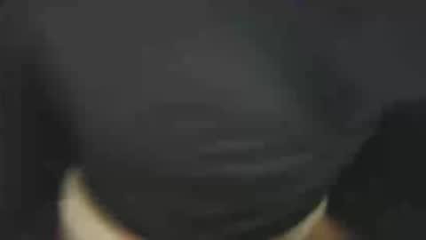 Melanie online show from December 2, 3:05 am