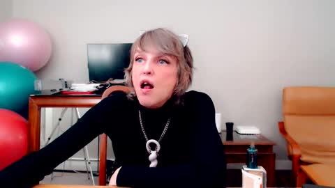 Snow Hobot online show from November 3, 10:05 am