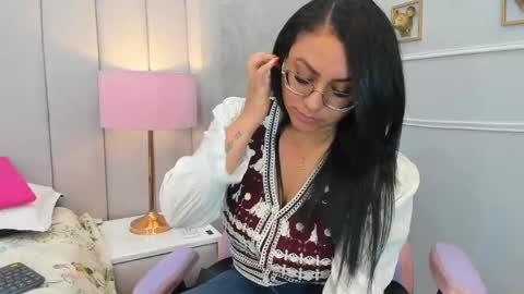 MELIE online show from February 19, 2:38 pm