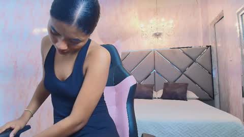 MELII EBONY online show from October 31, 1:22 pm