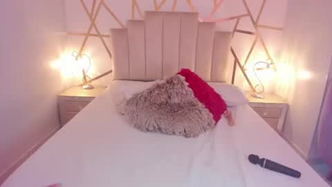 melisagrayy online show from March 20, 1:05 pm