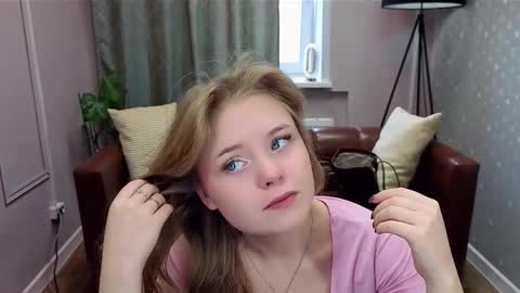 Snapshot of melissa_199 chatting on October 20, 7:13 am Sophia online show from October 20, 7:13 am