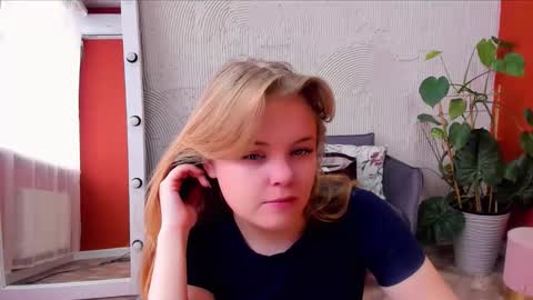 Snapshot of melissa_199 chatting on October 21, 7:24 am Sophia online show from October 21, 7:24 am
