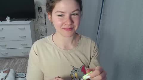 Melissa  Ray online show from February 12, 2:24 am