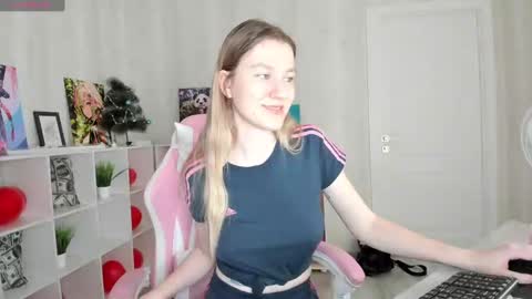 melissa_moooree online show from February 26, 11:43 am