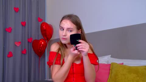 MelissaBerry online show from February 13, 7:35 am