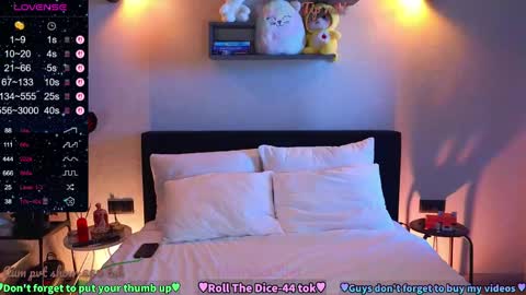 Melissa or abbreviated Mel or Lis online show from April 19, 11:11 am