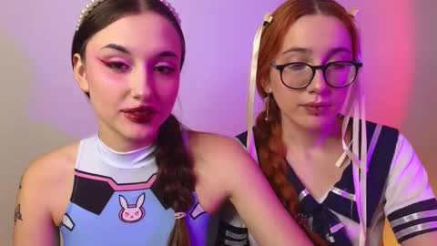 Mel online show from November 11, 6:54 pm