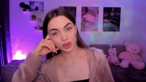 Tessa online show from January 10, 11:10 pm