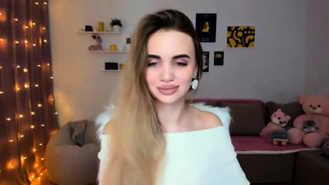 Tessa online show from December 20, 8:23 pm