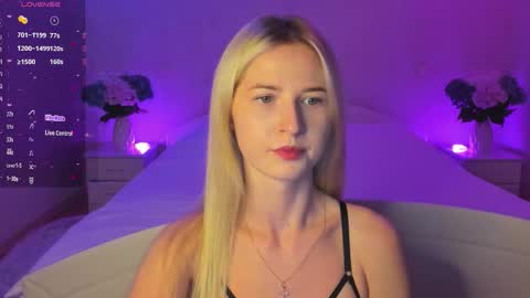 Mellina online show from September 14, 6:31 pm