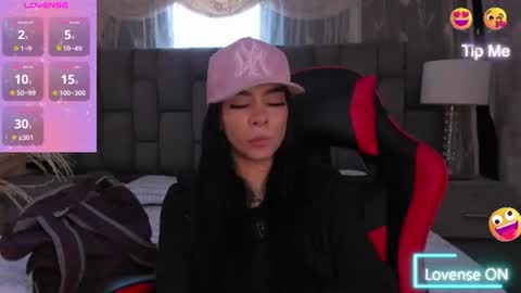 Mel  online show from July 28, 11:17 am