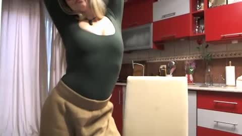 Melly online show from March 5, 8:01 am