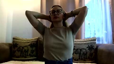 Melly online show from June 11, 6:00 am