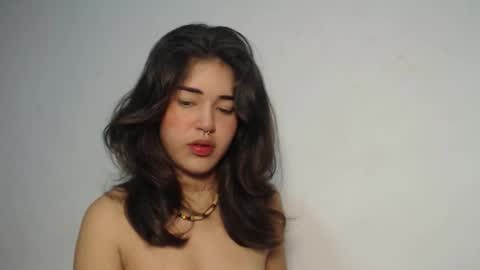 melody phillips online show from December 3, 11:33 am