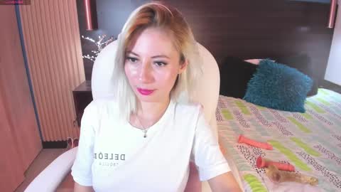 melody_starr online show from March 12, 5:02 am