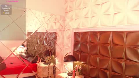     online show from June 18, 8:47 pm