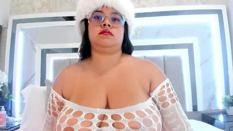 melodycharlotte online show from October 1, 11:20 am