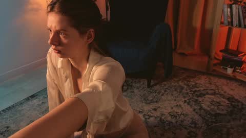 melody  online show from December 21, 3:53 pm