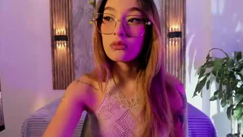 melodylanee online show from June 11, 11:08 am
