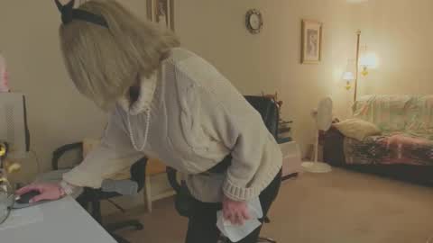 Melody online show from December 3, 3:45 pm