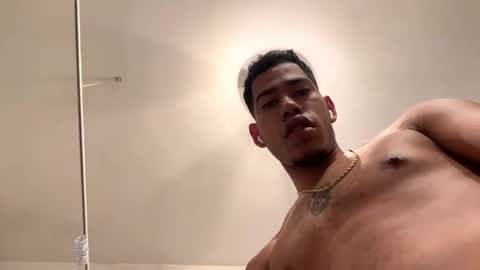 memolesta13 online show from December 29, 11:50 am