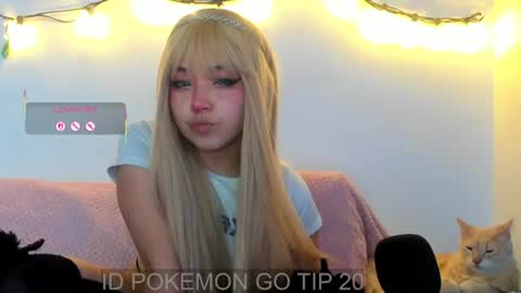 meowmelf online show from June 22, 10:39 pm