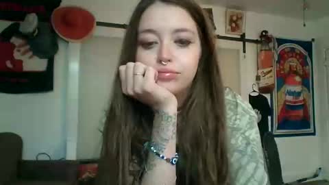 Snapshot of meowmixplzdeliver666 chatting on October 26, 6:03 am meowmix138 online show from October 26, 6:03 am