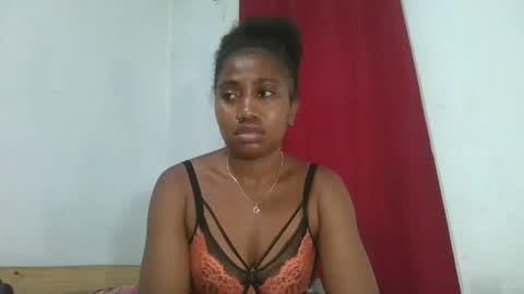 Snapshot of meraldaaaa chatting on October 21, 2:10 pm meraldaaaa online show from October 21, 2:10 pm