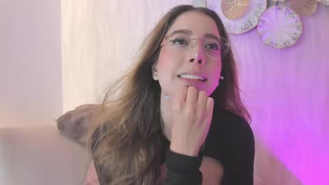   online show from May 22, 6:47 pm