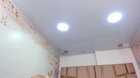 Meredith Huntt online show from April 15, 10:51 am