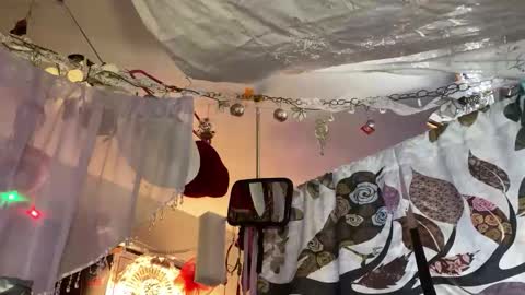 Snapshot of merelyalover chatting on March 7, 4:34 am gurlnips online show from March 7, 4:34 am