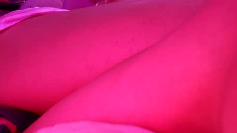 Snapshot of merelyalover chatting on February 2, 9:51 am gurlnips online show from February 2, 9:51 am