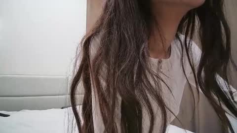 meriannabell online show from December 14, 4:30 am