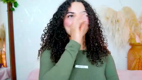 Merida Bell online show from July 28, 9:58 pm
