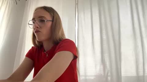 merlenenewcomb online show from June 11, 9:18 am
