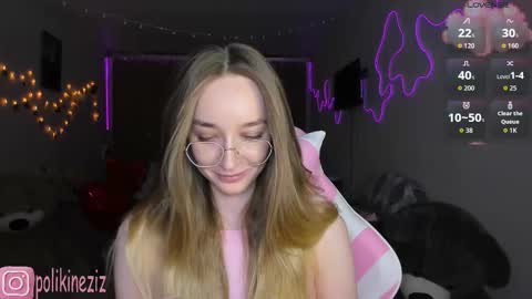 Sara online show from March 3, 5:09 pm